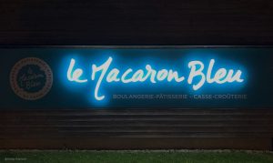 Enseigne lumineuse le Macaron Bleu